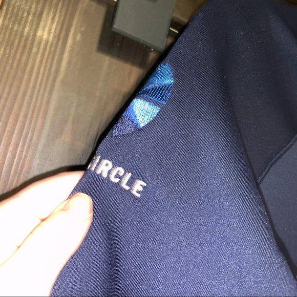 NWT Under Armour Semi-Fitted Pullover Top Small - Picture 7 of 8